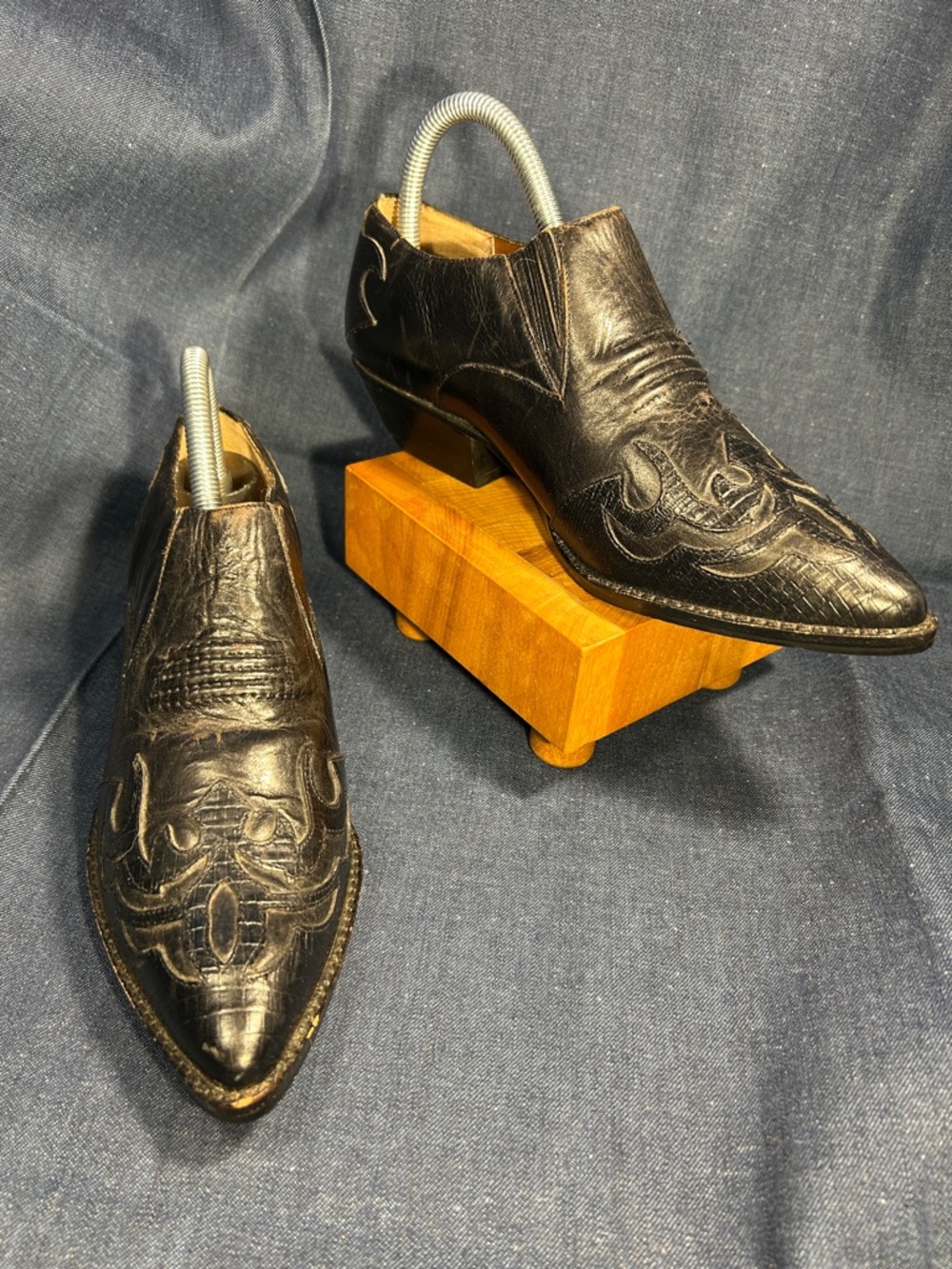 Hunt Club leather western cowboy ankle boots